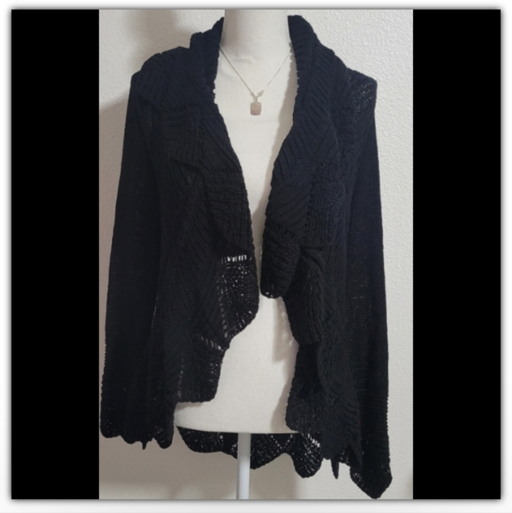 BCBGMAXAZRIA waterfall high low sweater size medium